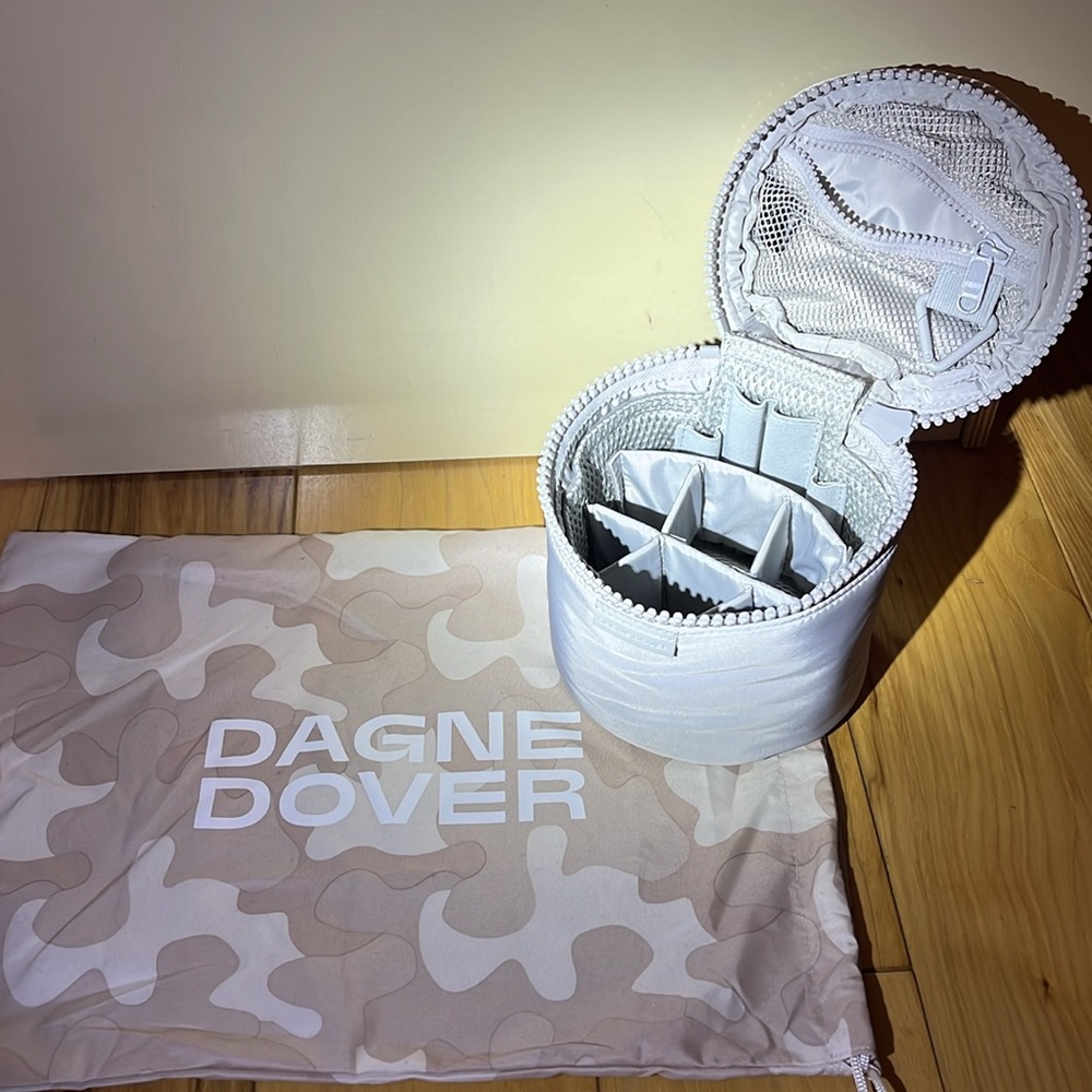 NWOT Dagne Dover Mila Small Moonbeam Toiletry Organizer w/ Dust Bag